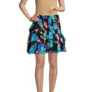 NWT Milly Ginny Floating Cosmos Print Miniskirt Sz 2 can fit up to Sz 6